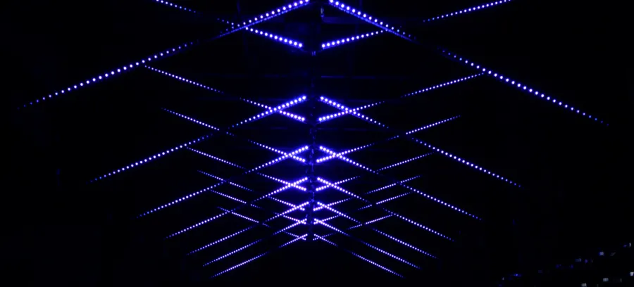 Pixel tubes crossing in square patterns